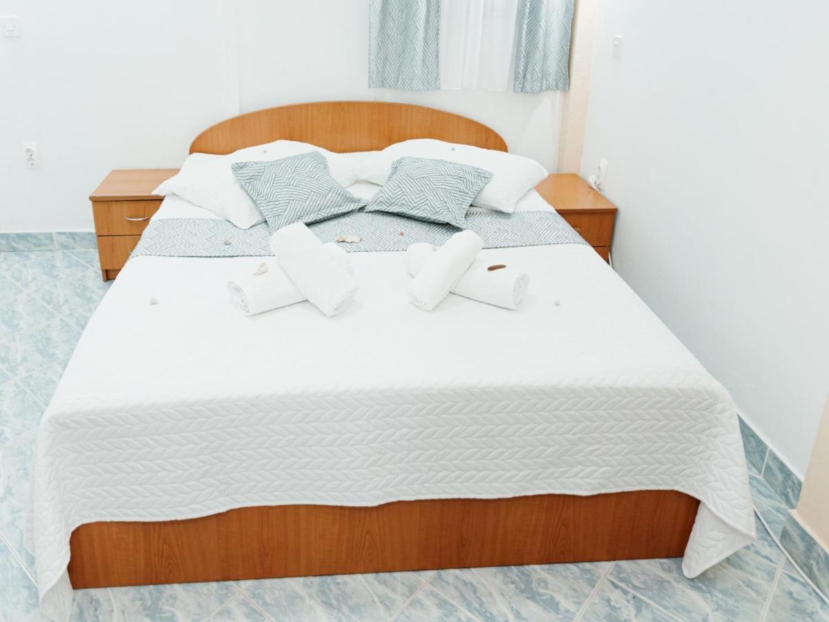 Apartmani Dragobratovic Komarna Exterior foto